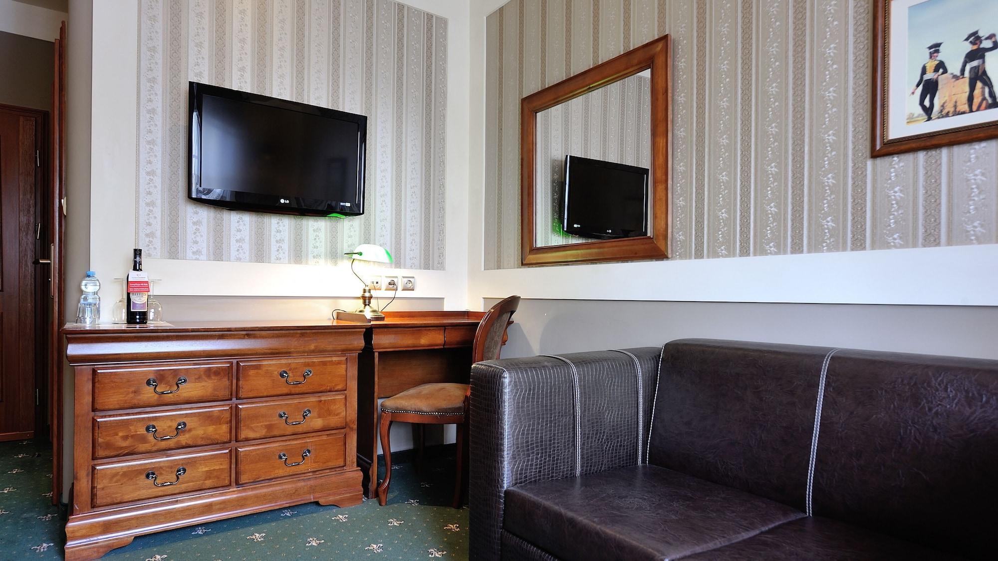 Hotel Diament Arsenal Palace Katowice - Chorzów Buitenkant foto
