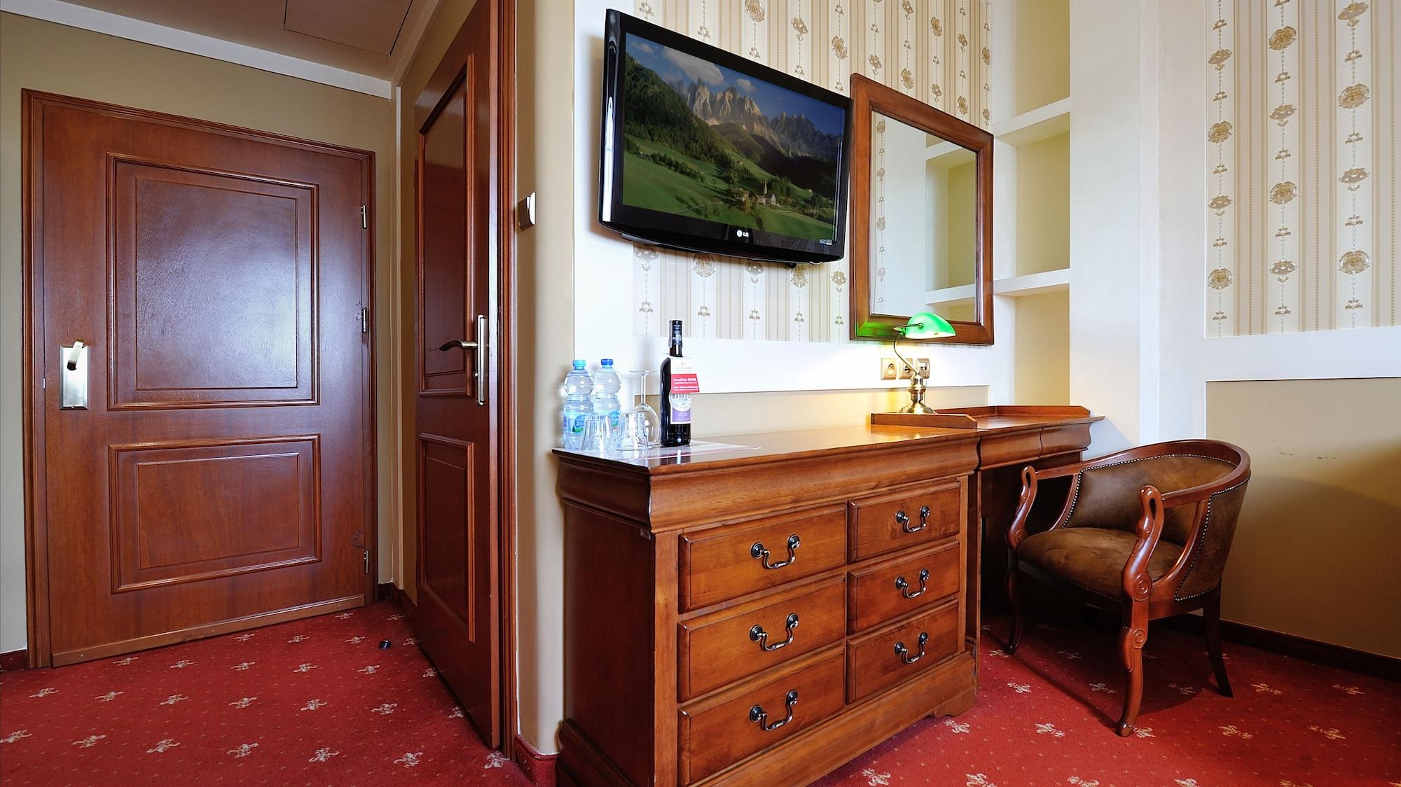 Hotel Diament Arsenal Palace Katowice - Chorzów Buitenkant foto