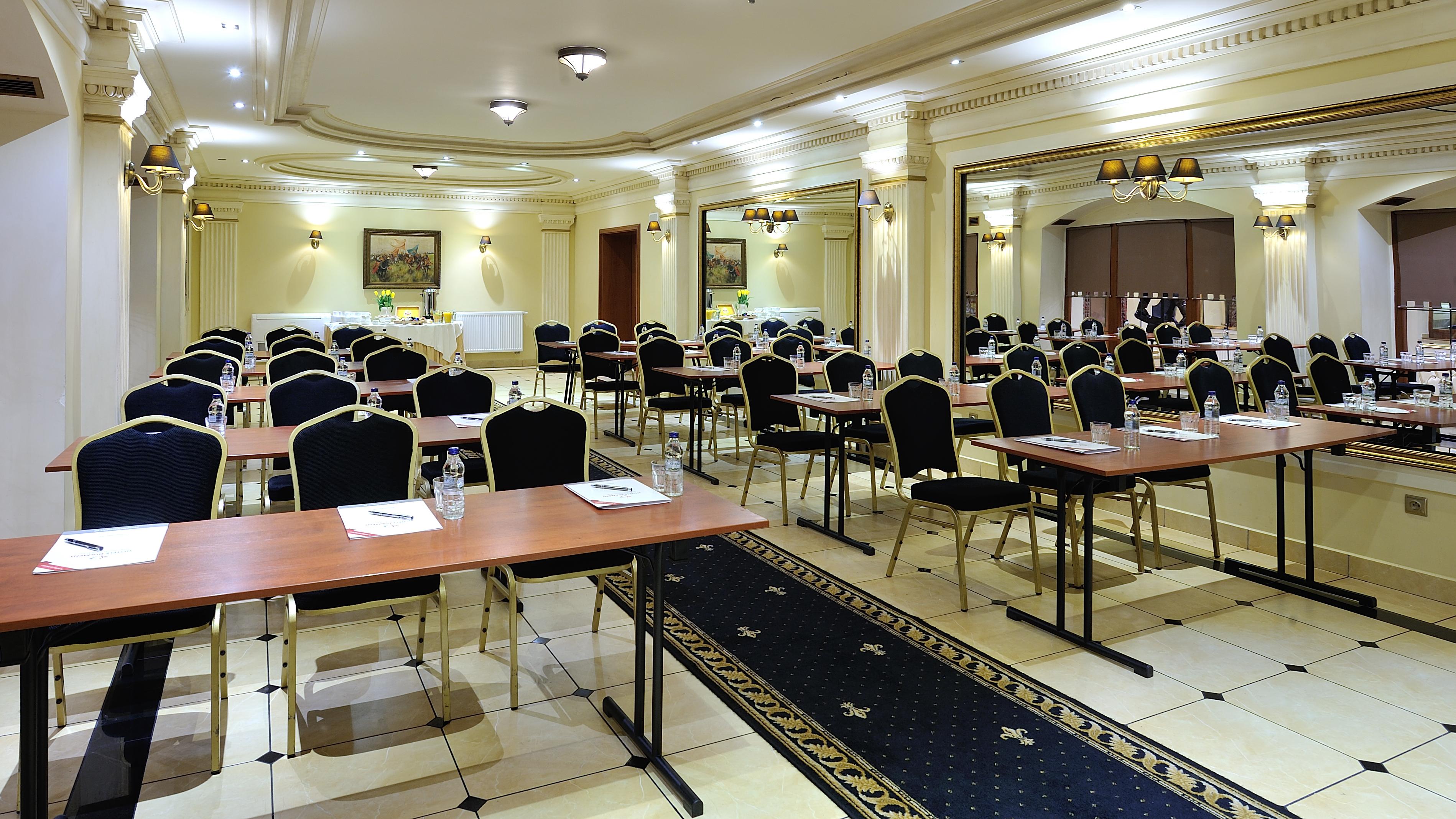 Hotel Diament Arsenal Palace Katowice - Chorzów Buitenkant foto